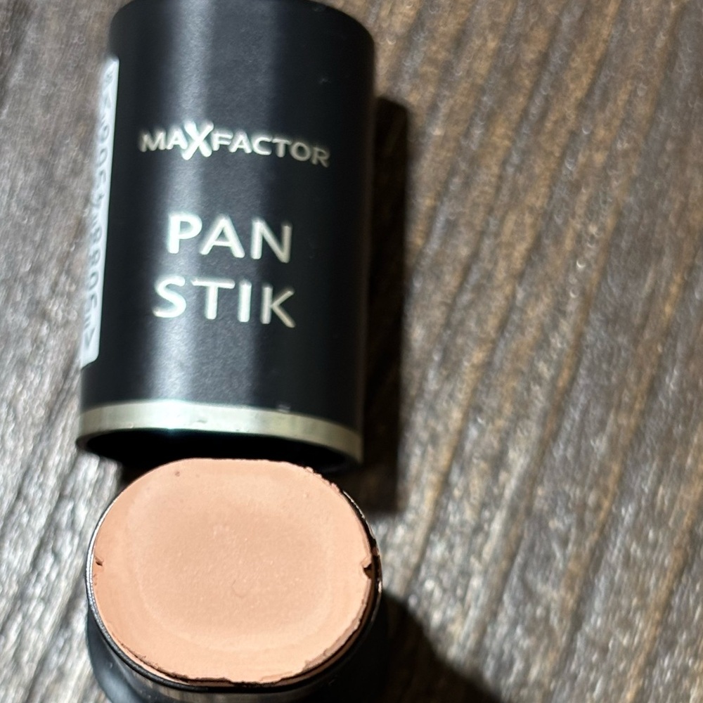 MAX FACTOR FOUNDATION/Pan Stik “RARE” (030 OLIVE)